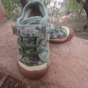 Keen Toddler 7 Camouflage Slip Ons